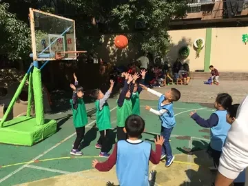 成年人如何在业余时间练习篮球接球技巧?_2